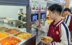 今已成為武漢全市900多所中小學校食堂的日常